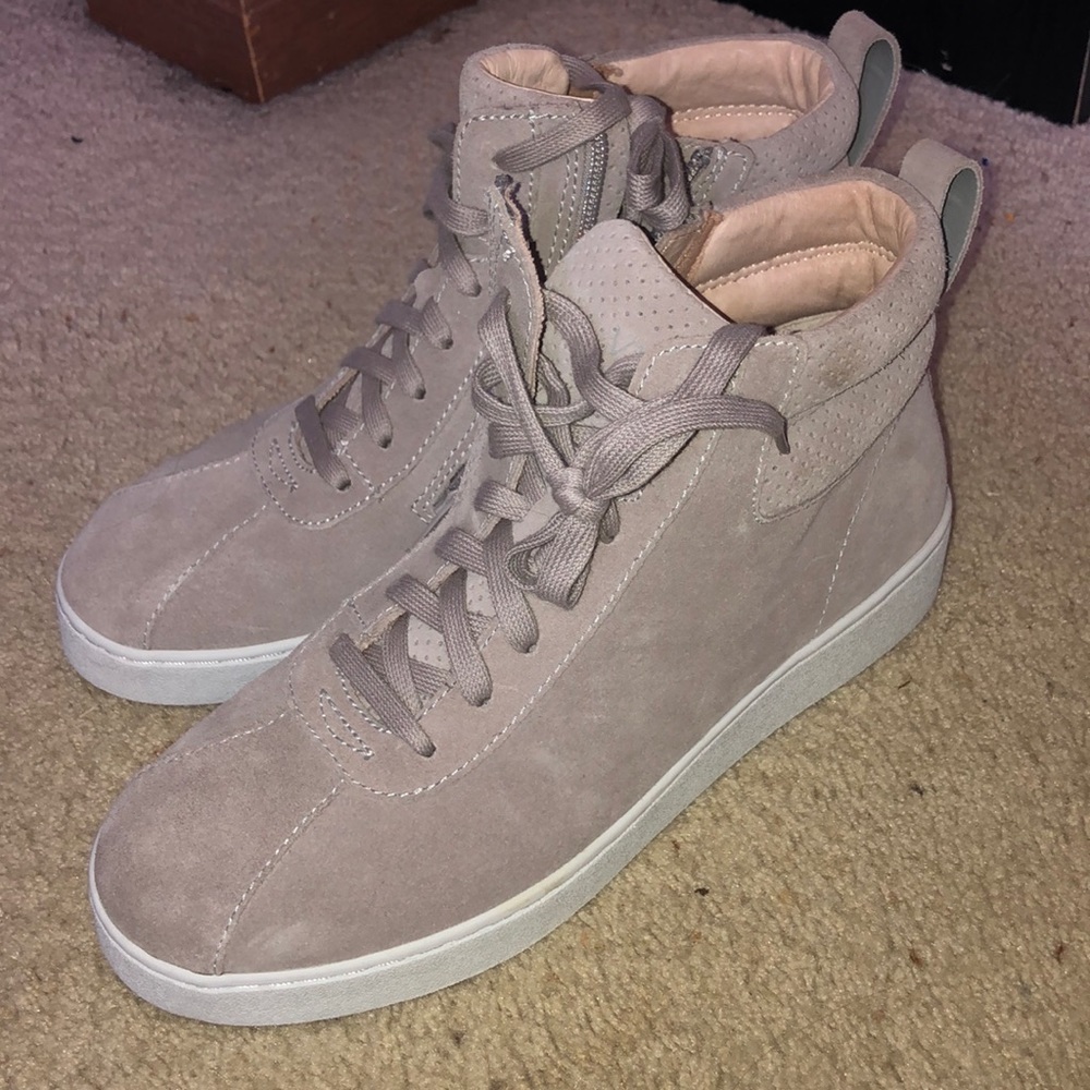 Vionic hightop sneakers